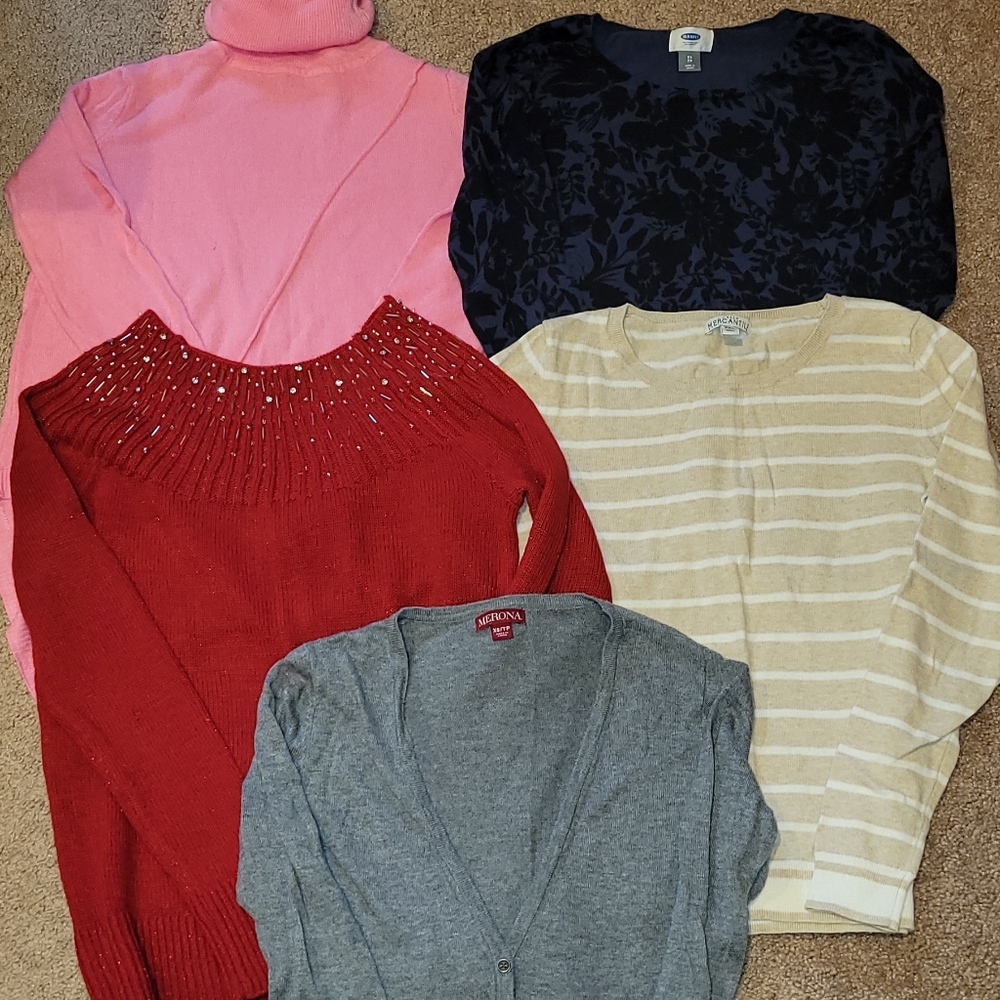 Lot of 5 Size XS Sweaters